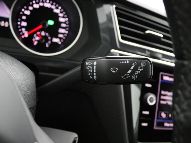 Volkswagen Tiguan - 1.5 TSI Life Business