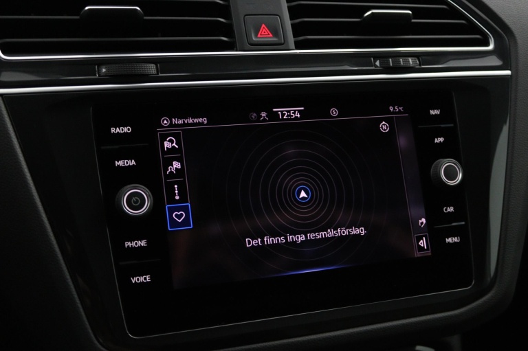 Volkswagen Tiguan - 1.5 TSI Life Business 27