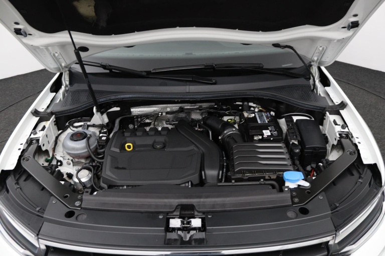 Volkswagen Tiguan - 1.5 TSI Life Business 39