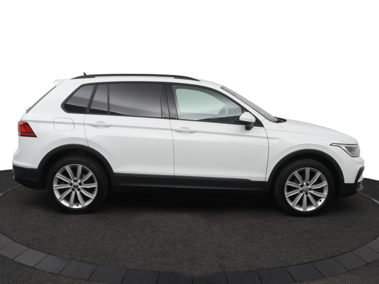Volkswagen Tiguan - 1.5 TSI Life Business 5