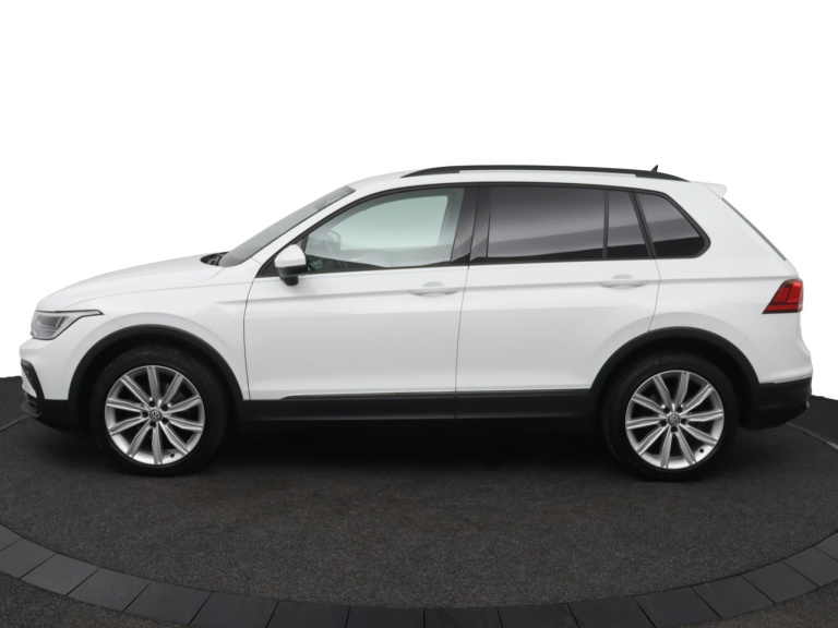 Volkswagen Tiguan - 1.5 TSI Life Business 6
