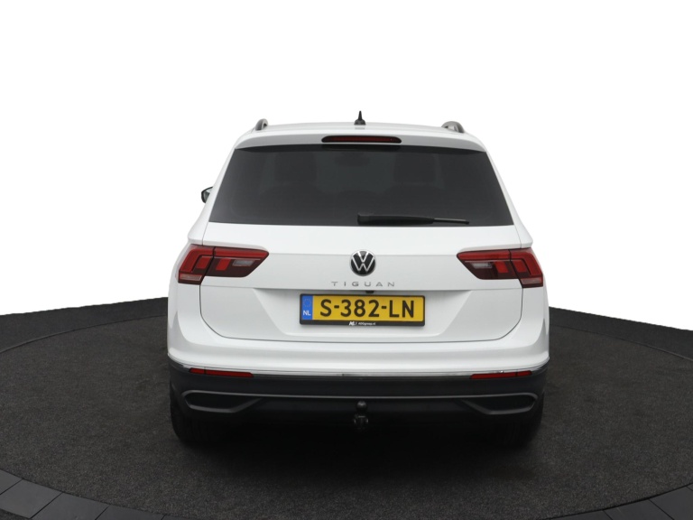 Volkswagen Tiguan - 1.5 TSI Life Business 8