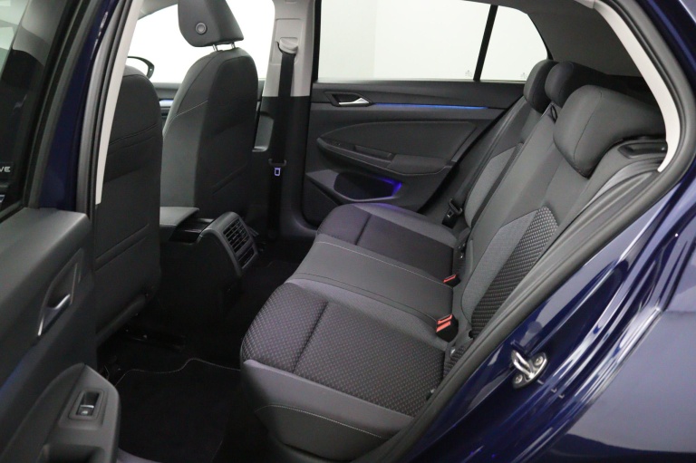 Volkswagen Golf - 1.5 eTSI Style 17