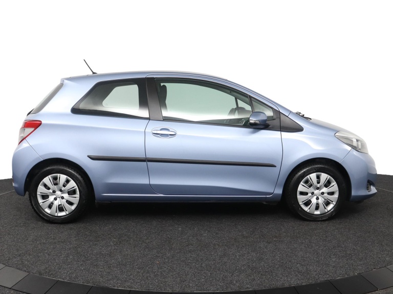 Toyota Yaris - 1.3 VVT-i Aspiration 12