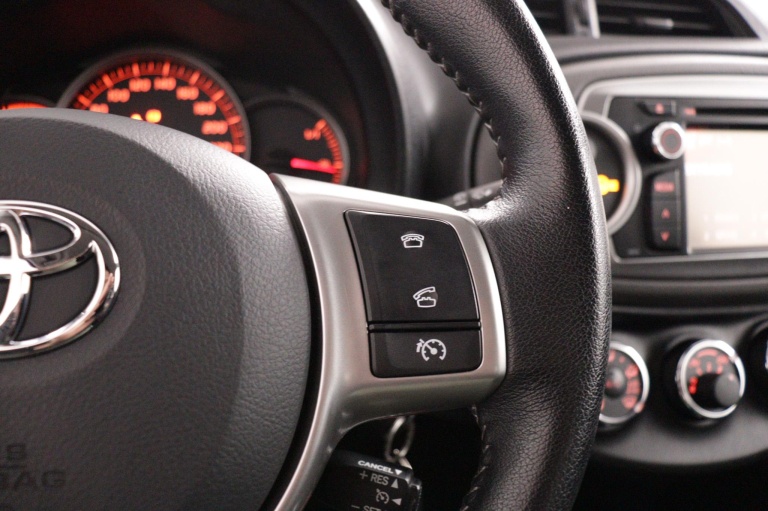 Toyota Yaris - 1.3 VVT-i Aspiration 19