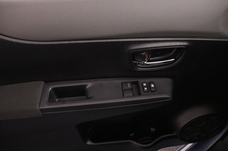 Toyota Yaris - 1.3 VVT-i Aspiration 27