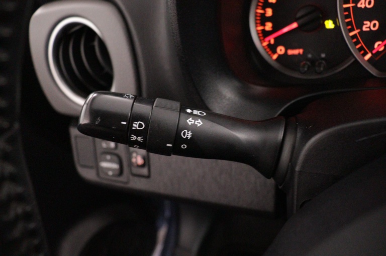 Toyota Yaris - 1.3 VVT-i Aspiration 29