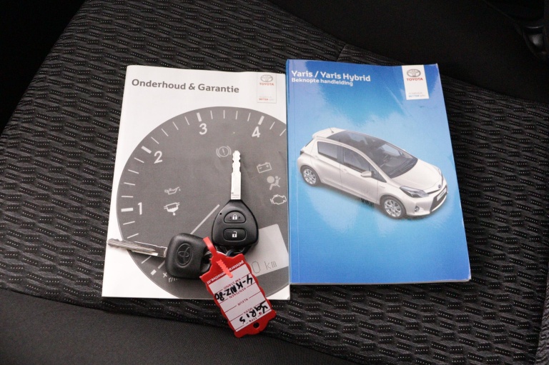 Toyota Yaris - 1.3 VVT-i Aspiration 9