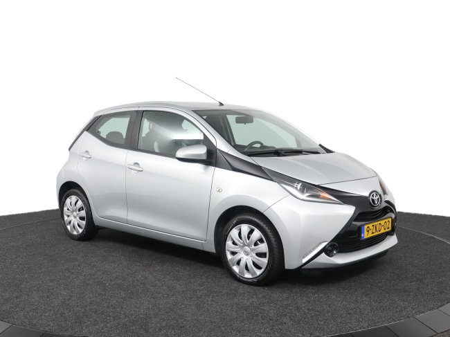 Toyota Aygo - 1.0 VVT-i x-play