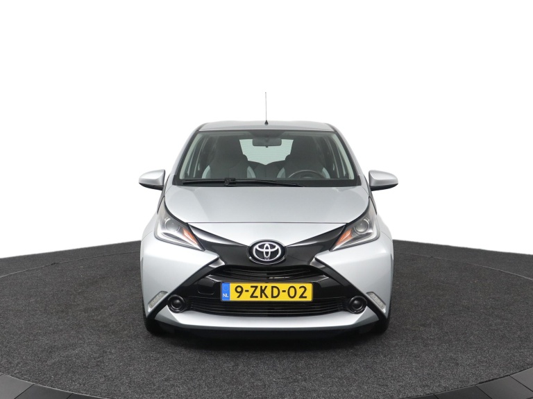 Toyota Aygo - 1.0 VVT-i x-play 16