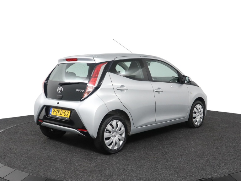 Toyota Aygo - 1.0 VVT-i x-play 2