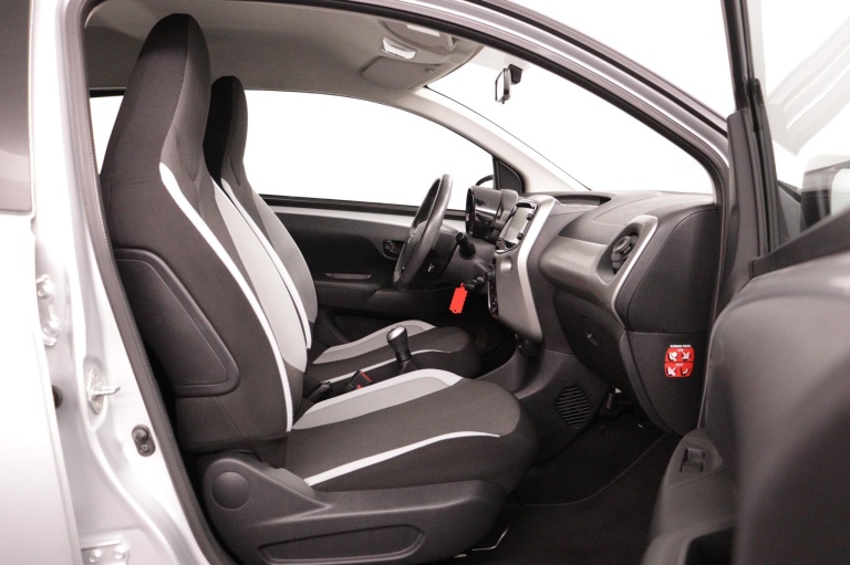 Toyota Aygo - 1.0 VVT-i x-play 22