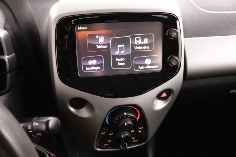 Toyota Aygo - 1.0 VVT-i x-play 40