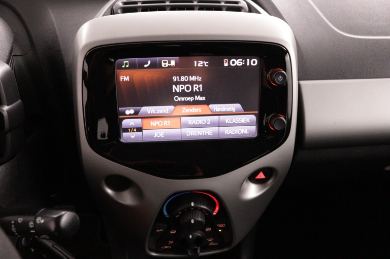 Toyota Aygo - 1.0 VVT-i x-play 8