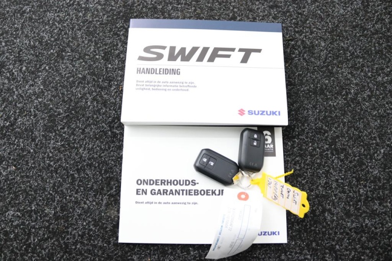 Suzuki Swift - 1.2 Comfort Smart Hybrid 30