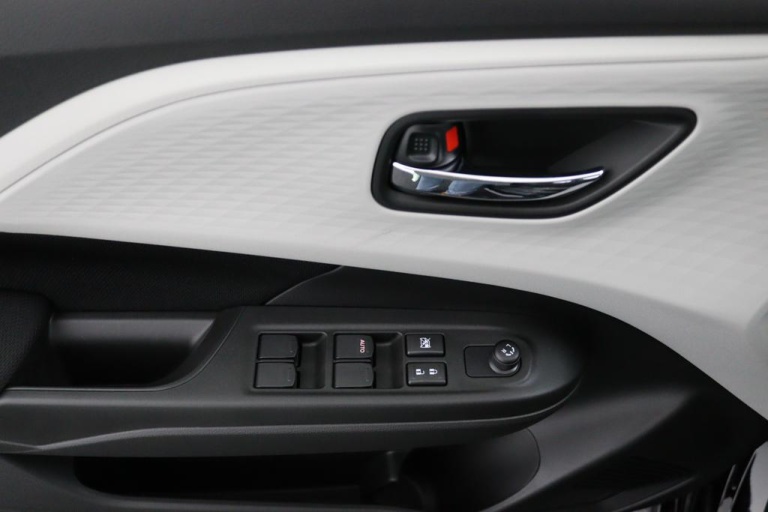 Suzuki Swift - 1.2 Comfort Smart Hybrid 32