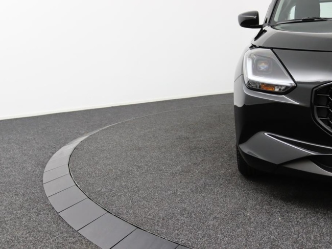 Suzuki Swift - 1.2 Comfort Smart Hybrid