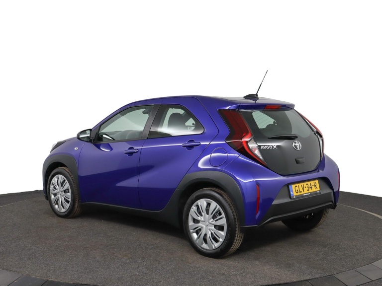 Toyota Aygo X - 1.0 VVT-i MT Play 12