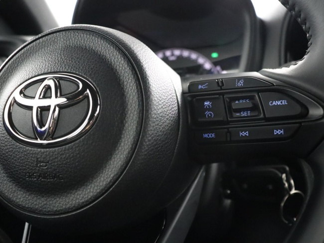 Toyota Aygo X - 1.0 VVT-i MT Play