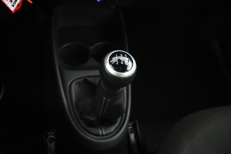 Toyota Aygo X - 1.0 VVT-i MT Play 27