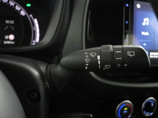 Toyota Aygo X - 1.0 VVT-i MT Play