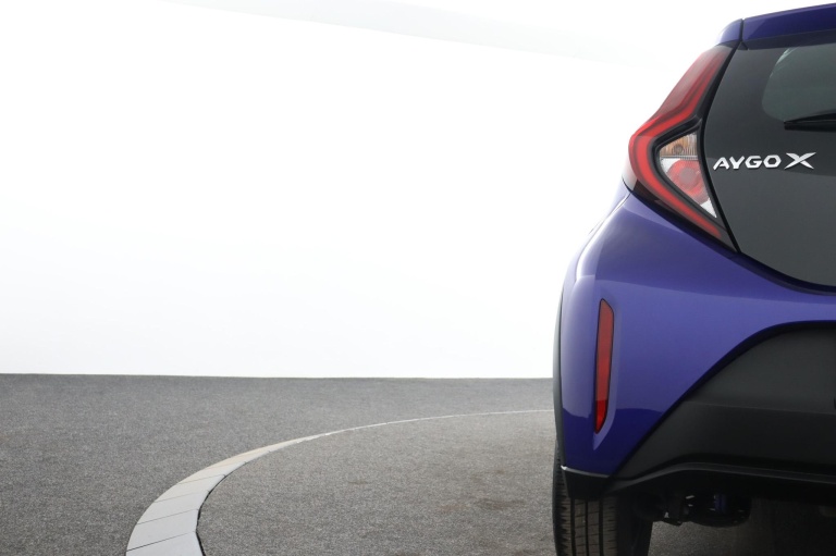 Toyota Aygo X - 1.0 VVT-i MT Play 40