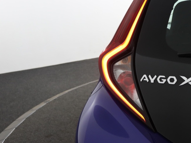Toyota Aygo X - 1.0 VVT-i MT Play