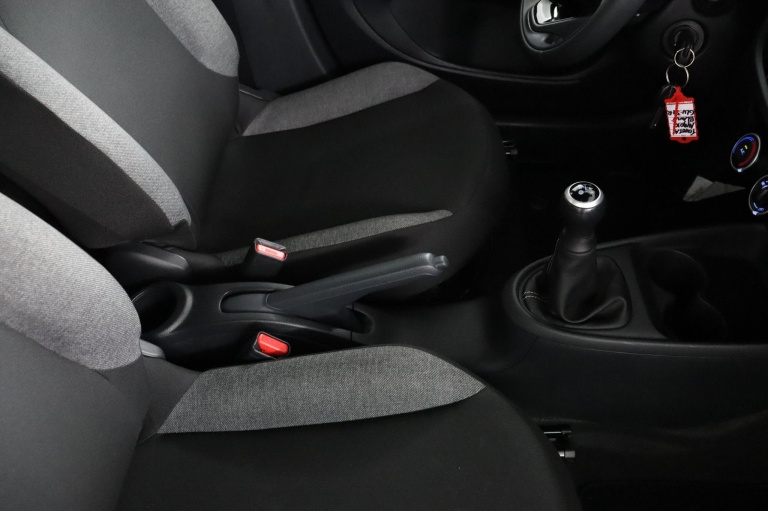 Toyota Aygo X - 1.0 VVT-i MT Play 57