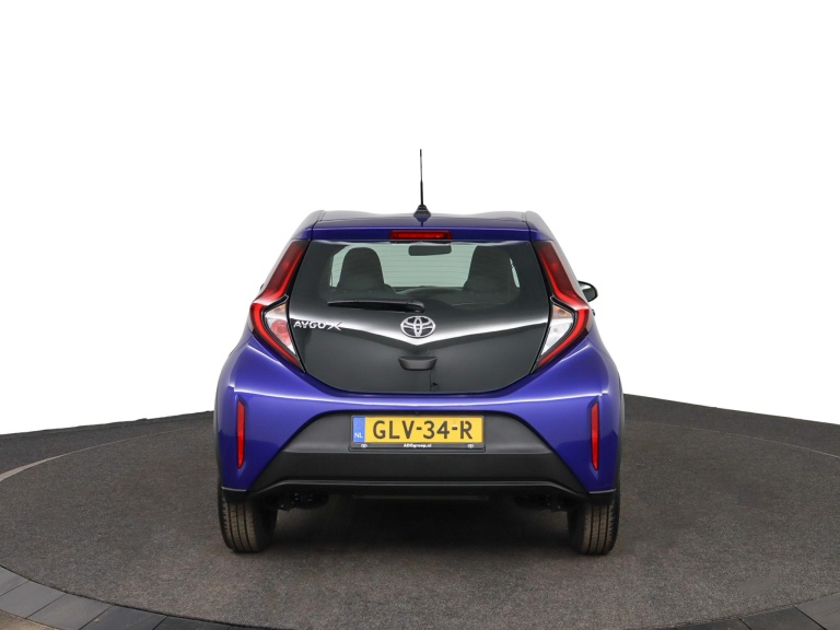 Toyota Aygo X - 1.0 VVT-i MT Play 58