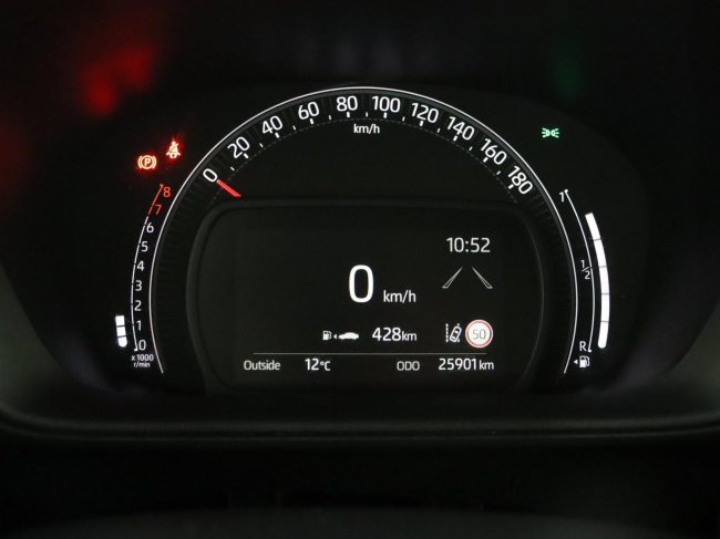 Toyota Aygo X - 1.0 VVT-i MT Play