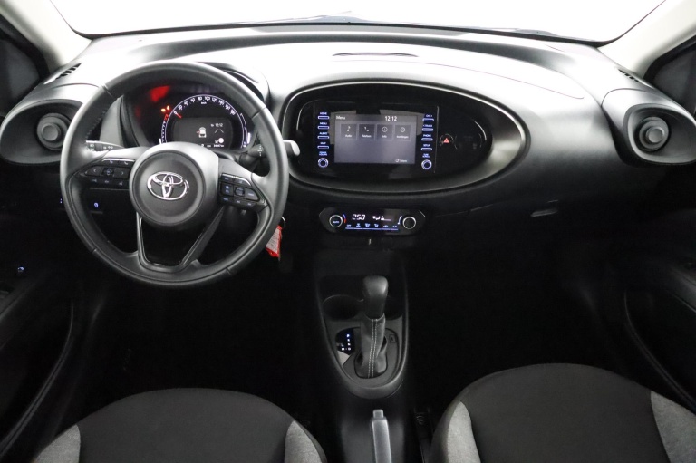 Toyota Aygo X - 1.0 VVT-i S-CVT first 4