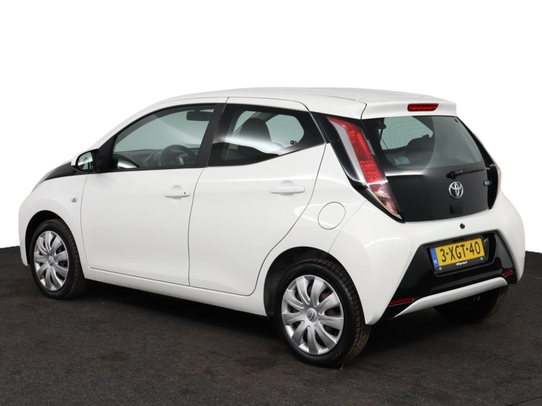 Toyota Aygo - 1.0 VVT-i x-play 12