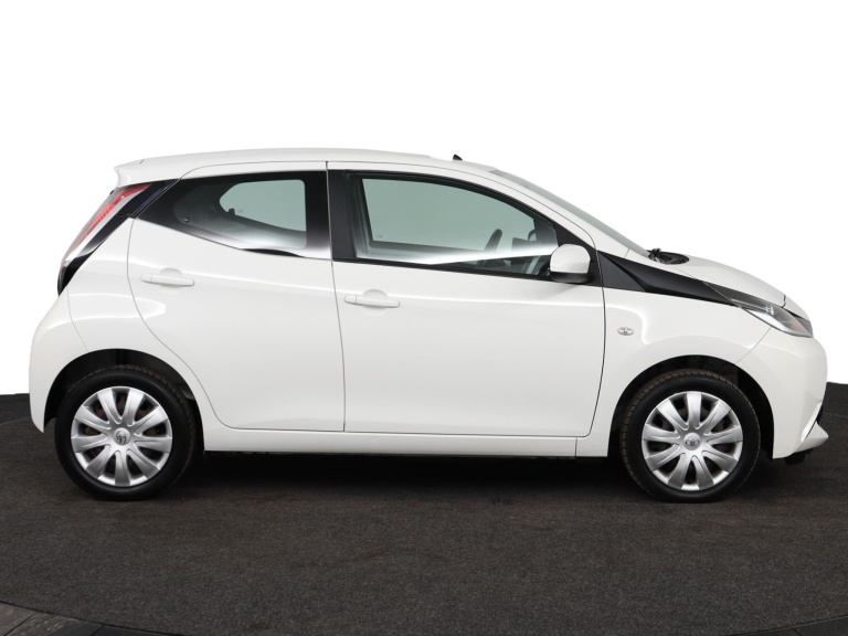 Toyota Aygo - 1.0 VVT-i x-play 13