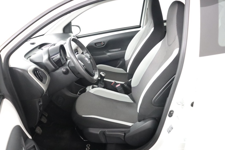 Toyota Aygo - 1.0 VVT-i x-play 17