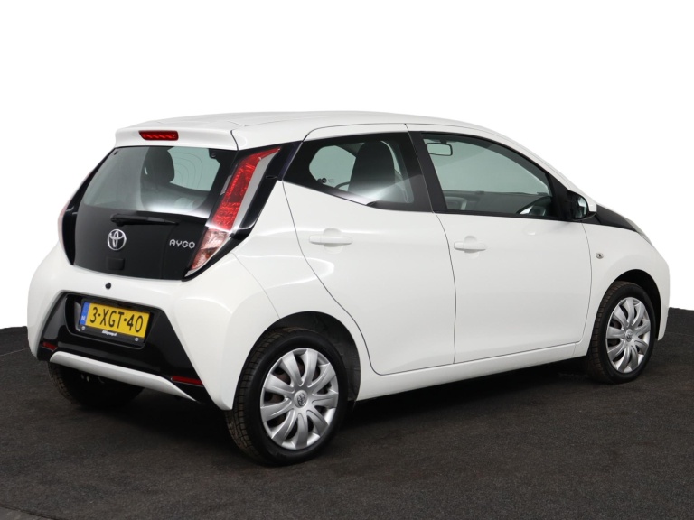 Toyota Aygo - 1.0 VVT-i x-play 2