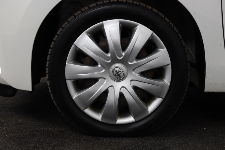 Toyota Aygo - 1.0 VVT-i x-play 36