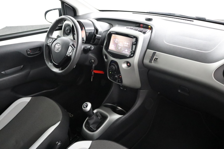 Toyota Aygo - 1.0 VVT-i x-play 57