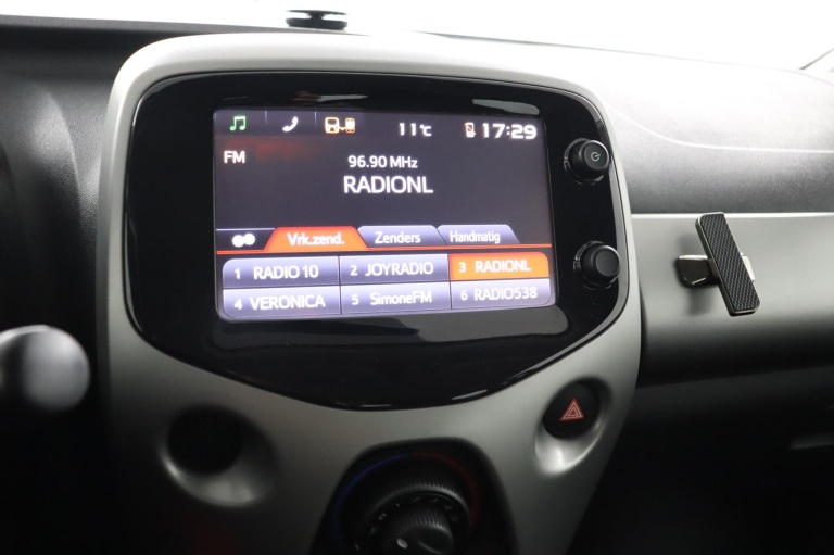Toyota Aygo - 1.0 VVT-i x-play 8