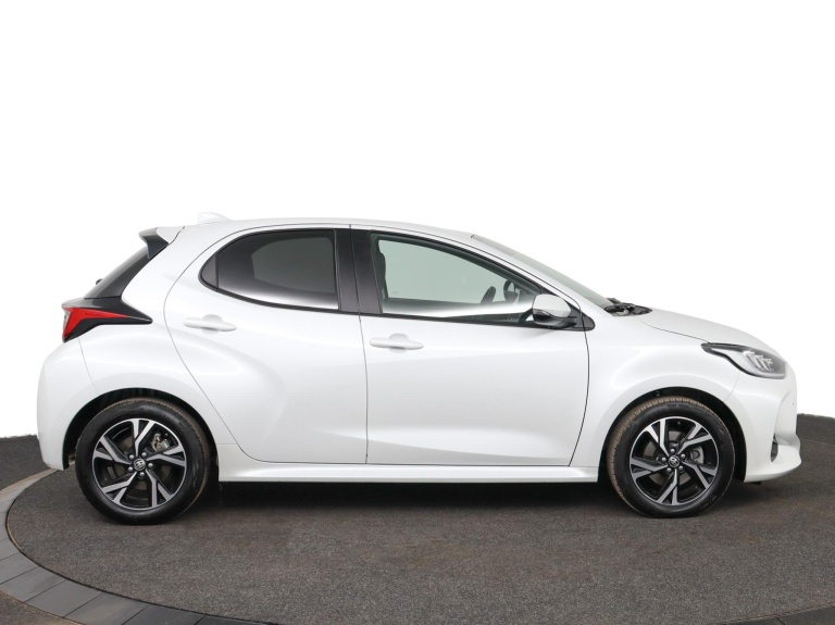 Toyota Yaris - 1.5 Hybrid 115 First Edition 13