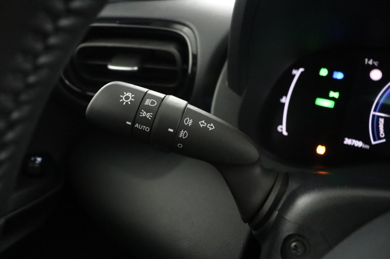 Toyota Yaris - 1.5 Hybrid 115 First Edition 31