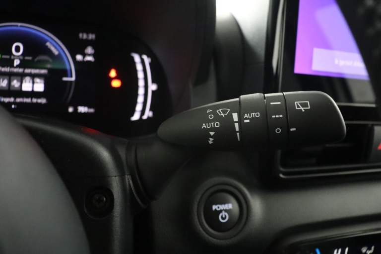 Toyota Yaris - 1.5 Hybrid 115 First Edition 32