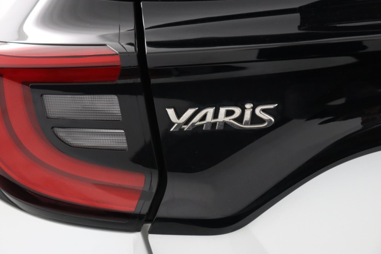 Toyota Yaris - 1.5 Hybrid 115 First Edition 41