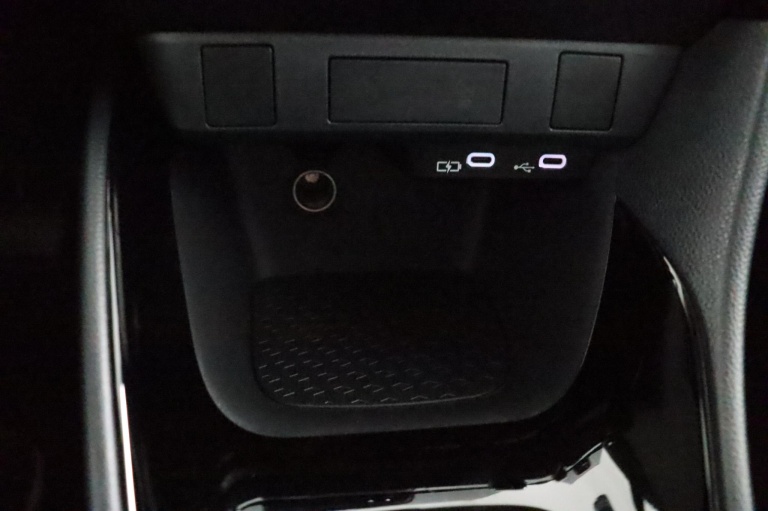 Toyota Yaris - 1.5 Hybrid 115 First Edition 52