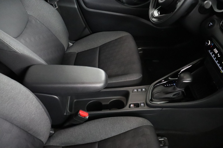 Toyota Yaris - 1.5 Hybrid 115 First Edition 64