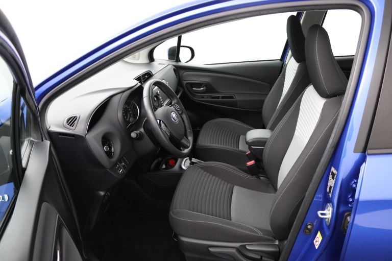 Toyota Yaris - 1.5 Hybrid Design 17