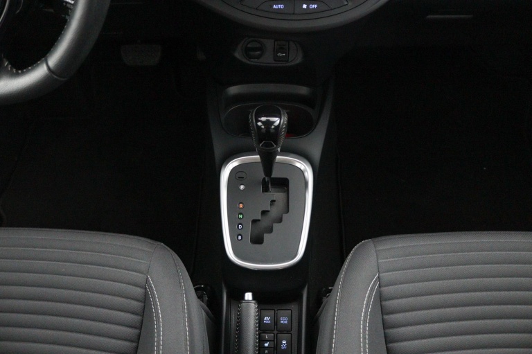 Toyota Yaris - 1.5 Hybrid Design 27