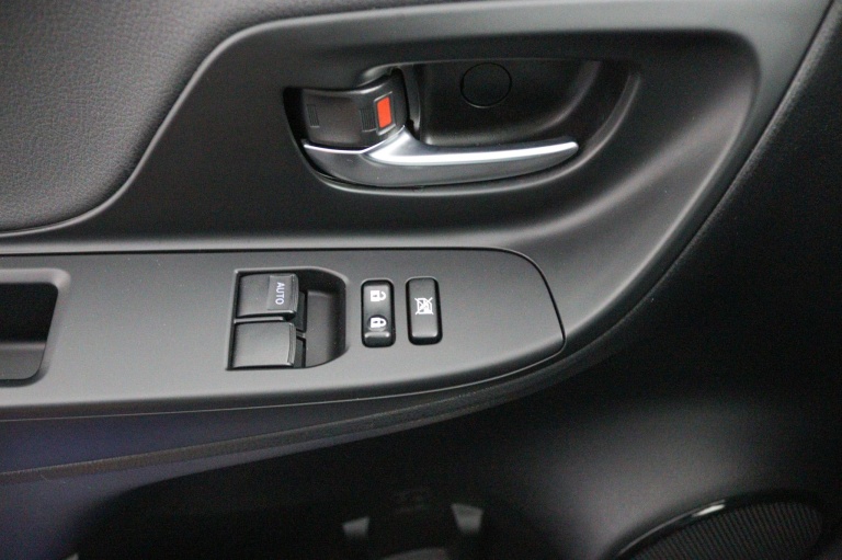 Toyota Yaris - 1.5 Hybrid Design 29