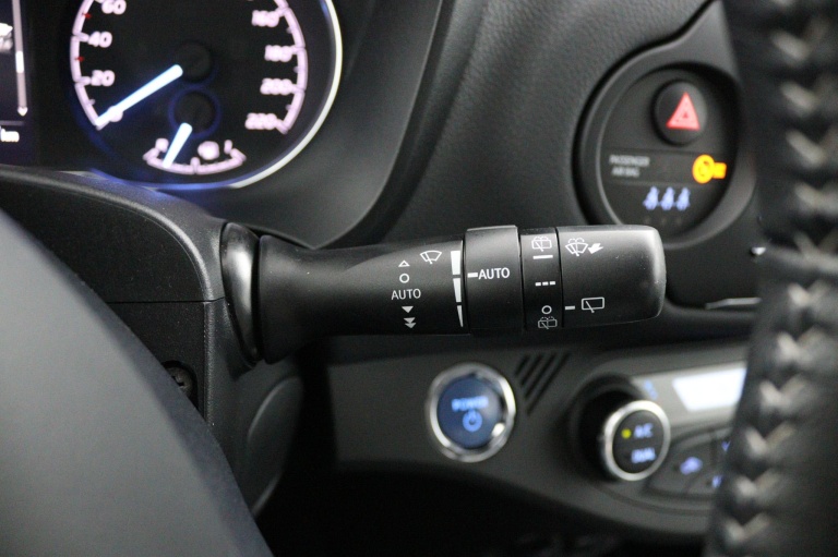 Toyota Yaris - 1.5 Hybrid Design 33