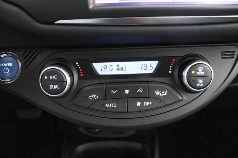 Toyota Yaris - 1.5 Hybrid Design 7