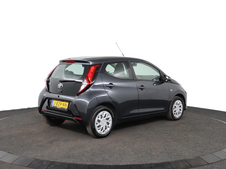 Toyota Aygo - 1.0 VVT-i x-play 2